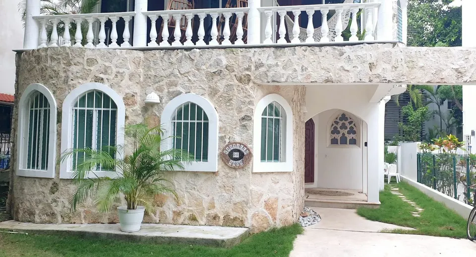 CASTILLO DE AMOR — Maison (3 c.c.)
